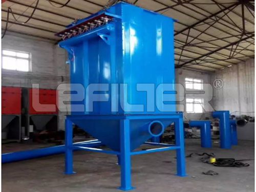 Pulse-jet bag type dust collector