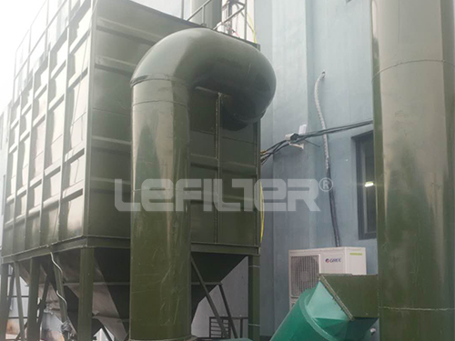 Impulse fabric dust collector